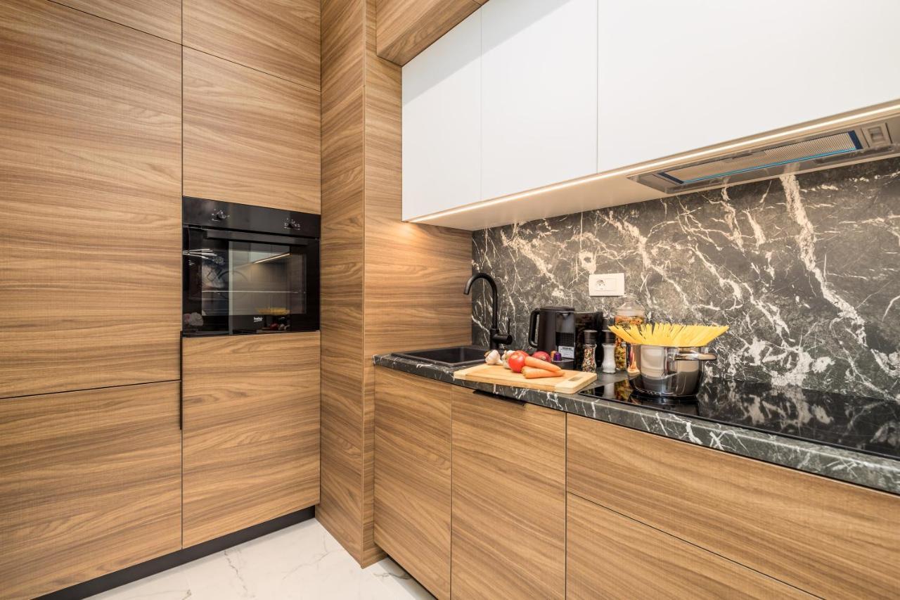 Luxury Number 1 Apartments Rijeka Luaran gambar