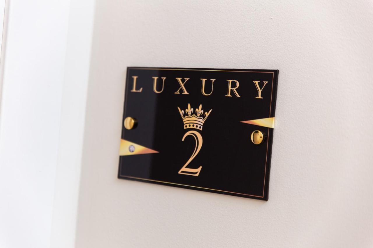 Luxury Number 1 Apartments Rijeka Luaran gambar